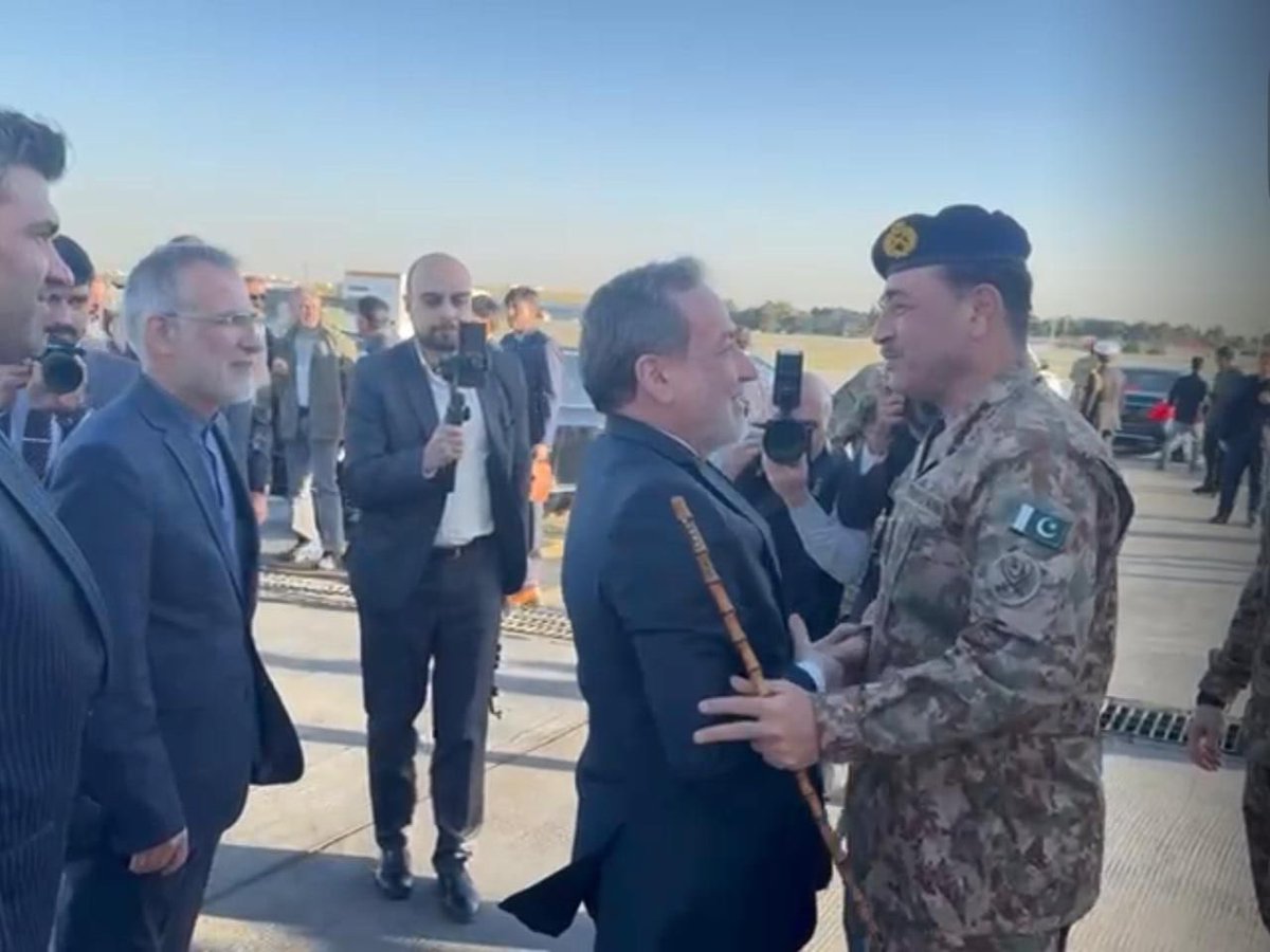 PakistanFauj's tweet image. #ISPR
Wednesday, 15 April 2026

Field Marshal Syed Asim Munir, NI (M), HJ, #COAS &amp;amp; CDF of #Pakistan and Mr Mohsin Naqvi, Interior Minister along with the delegation arrives at Tehran, #Iran, as part of the ongoing mediation efforts.