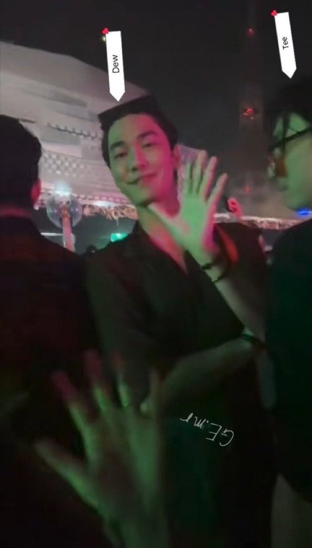 ติน tweet media