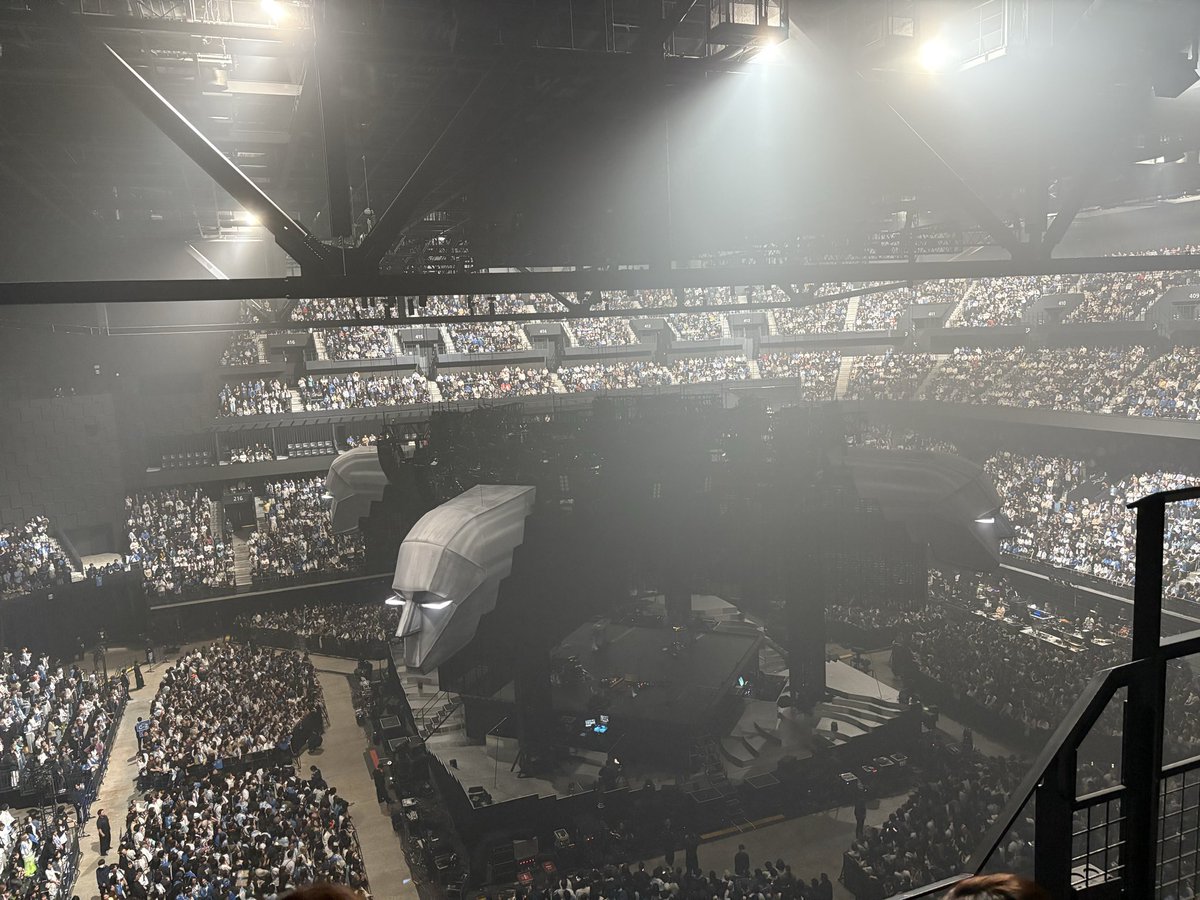 193n3's tweet photo. クラヌー年額会員
最速先行申し込み当選 
の席がこちら
#KingGnuCENTRALTour2026

最悪で最高〜❤︎ https://t.co/ZUJ9suci1O
