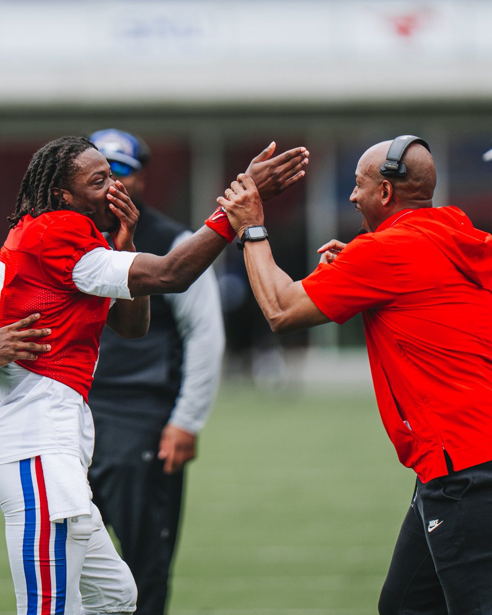 #ZachKnowsOL 🦅🦅🦅 tweet media