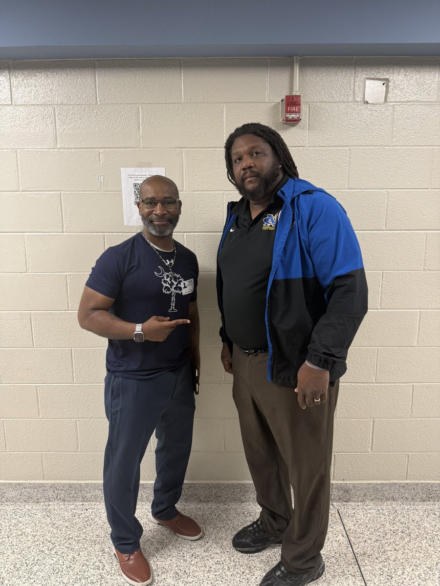 CoachCoax17's tweet image. I appreciate Coach Grady’s hospitality while visiting rival high school North Charleston HS. Many battles in several sports growing up! #ACE #FireThoseCannons