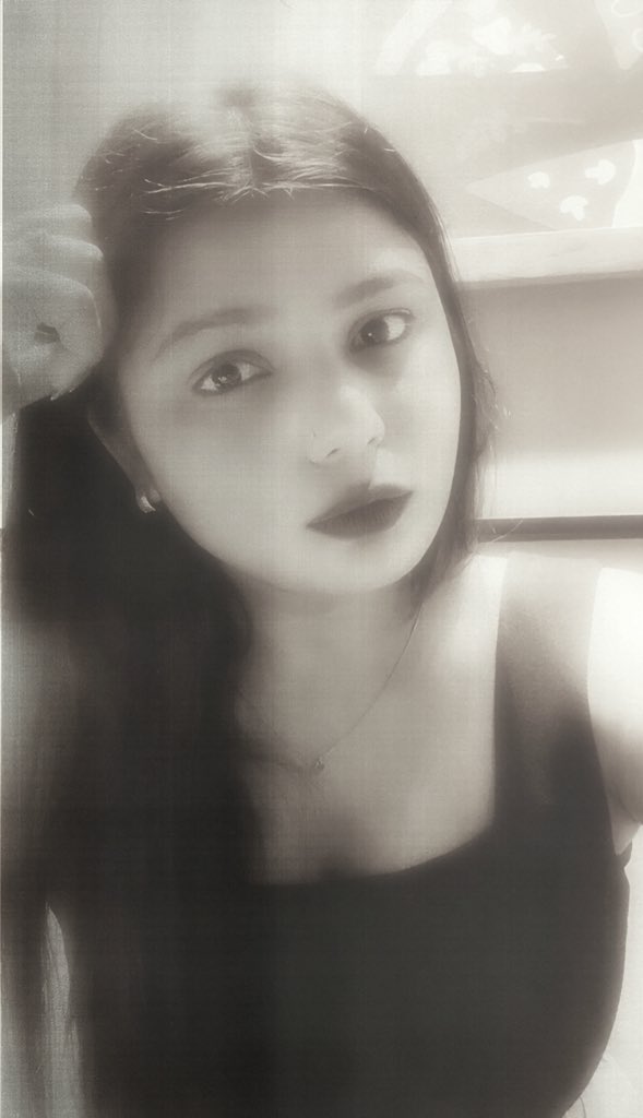 aree_shuklajii tweet media