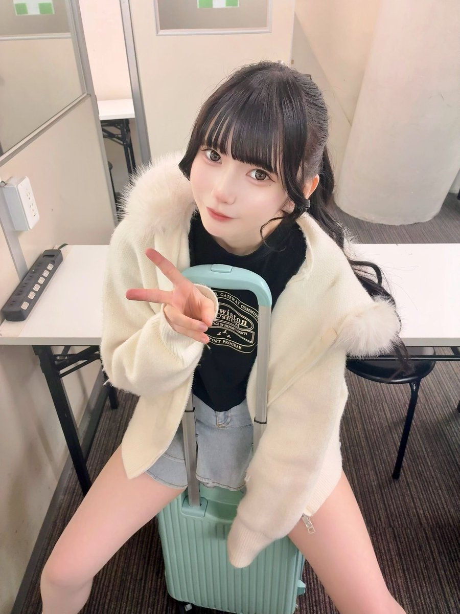 真希しの tweet media