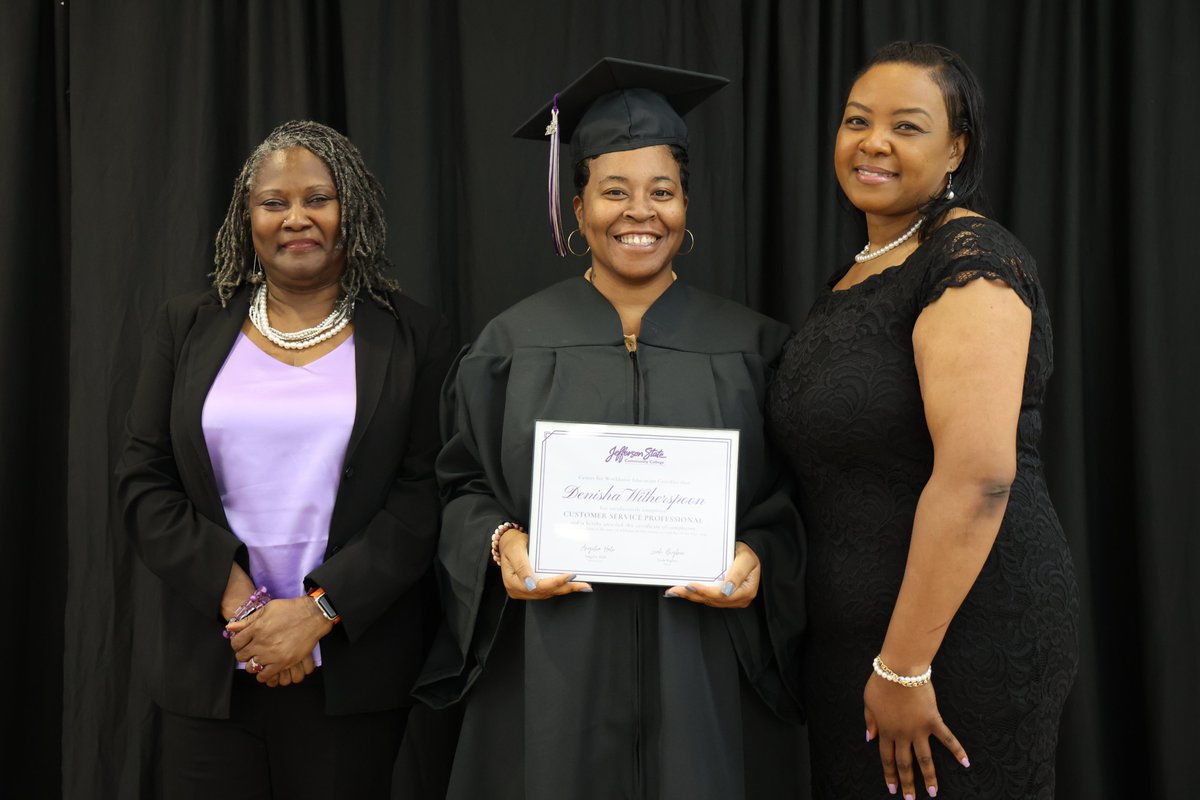 jeffstate's tweet image. JSCC's #CustomerService #Professional Program opens doors to meaningful, in-demand careers. In partnership with #AlabamaPower &amp;amp; other employers, we’re bridging the gap between talent &amp;amp; opportunity.

Classes are starting soon! Learn more at jeffersonstate.edu/academics/fast….

#Careers #Jobs