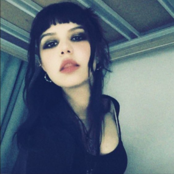 Vanilyalı redbull 🫐🎗️ tweet media