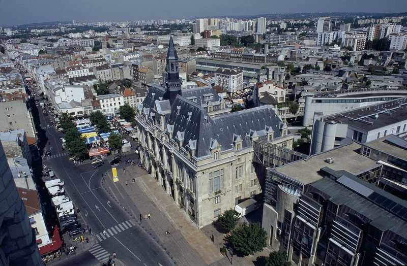 Fdesouche.com est une revue de presse tweet media