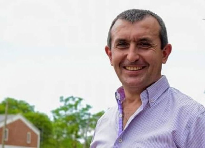 Ahora en 104.7
En Colonia Benítez la tormenta provocó cortes de luz, caída de ramas y postes de luz y telefonía. Hablamos con el intendente Sergio Phipps.