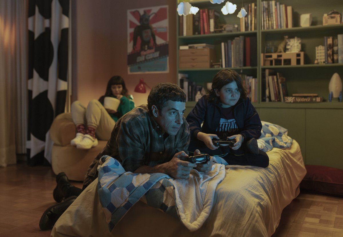 CheNetflix tweet media