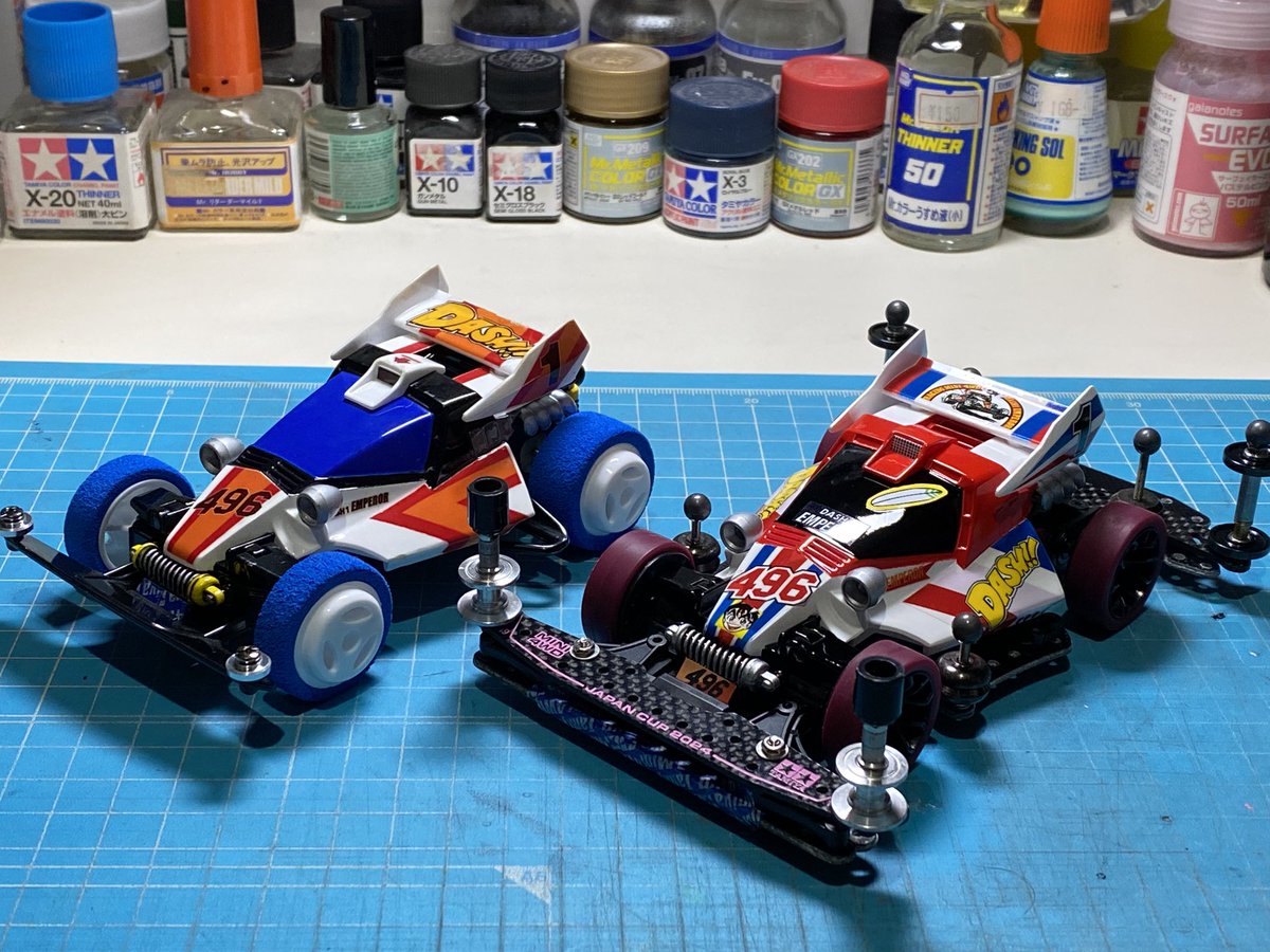 AE86_KEN2's tweet photo. エンペラーに憧れてひたすら満足のいくエンペラーを作っています。
ゼンペラーも製作して前ちゃんにも実際に手に取って貰えました。
自分のゼンペラーにはサインが入って家宝になりました。
コンデレを中心に活動していましたが、2023年より公式大会にも参加するようになりました。
エンペラー最高😊 https://t.co/myMHlhefhK