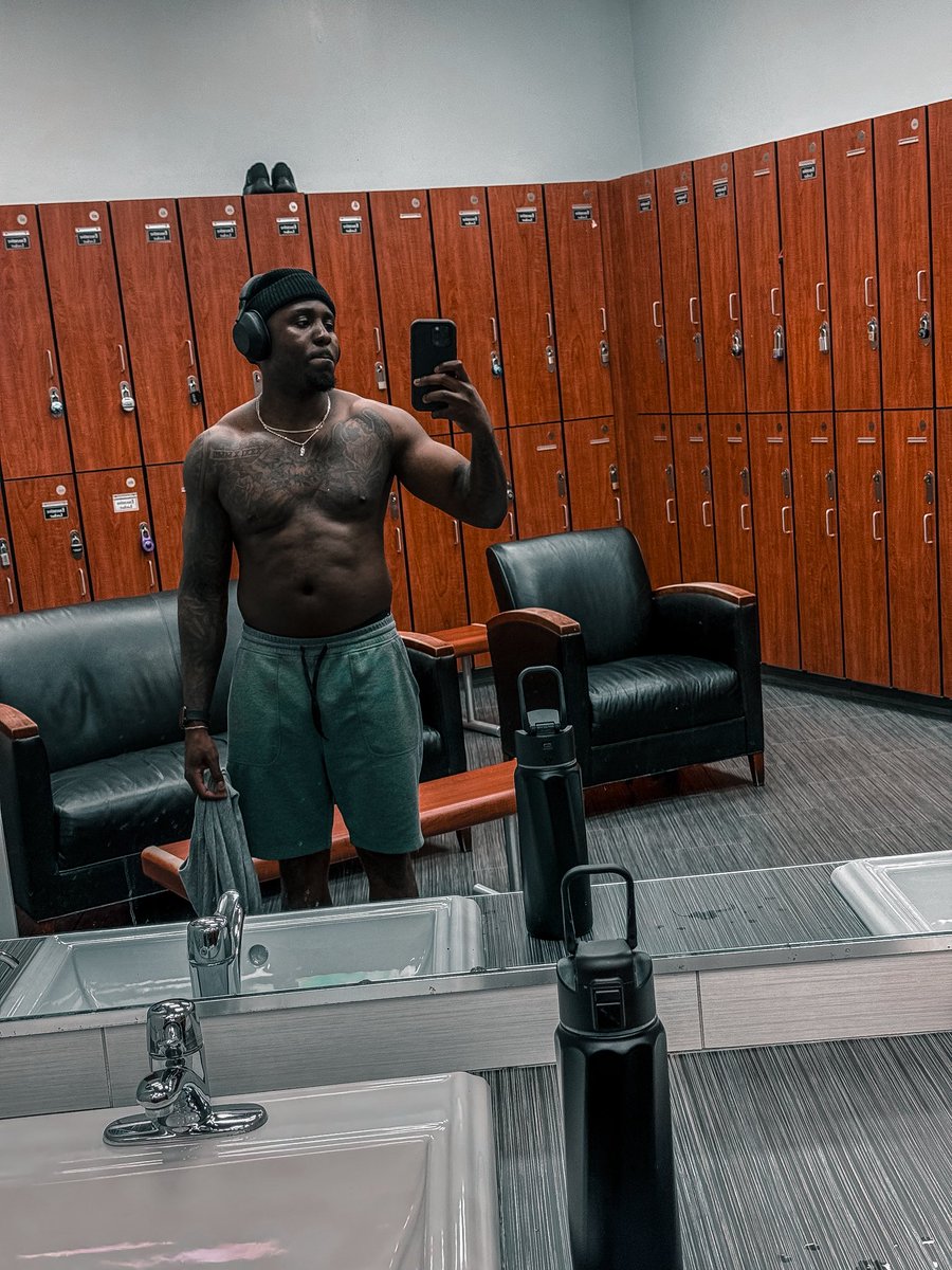 dee.ohh.tee 🏆🚀 tweet media