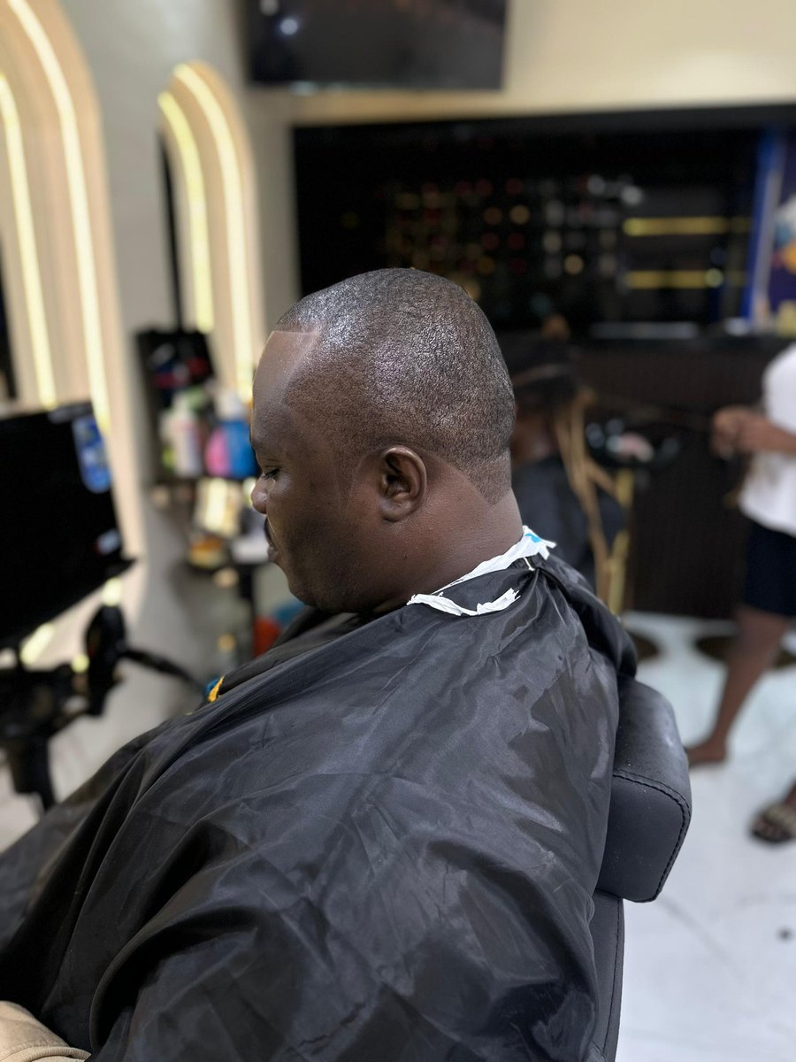 20thcenturybarber tweet media