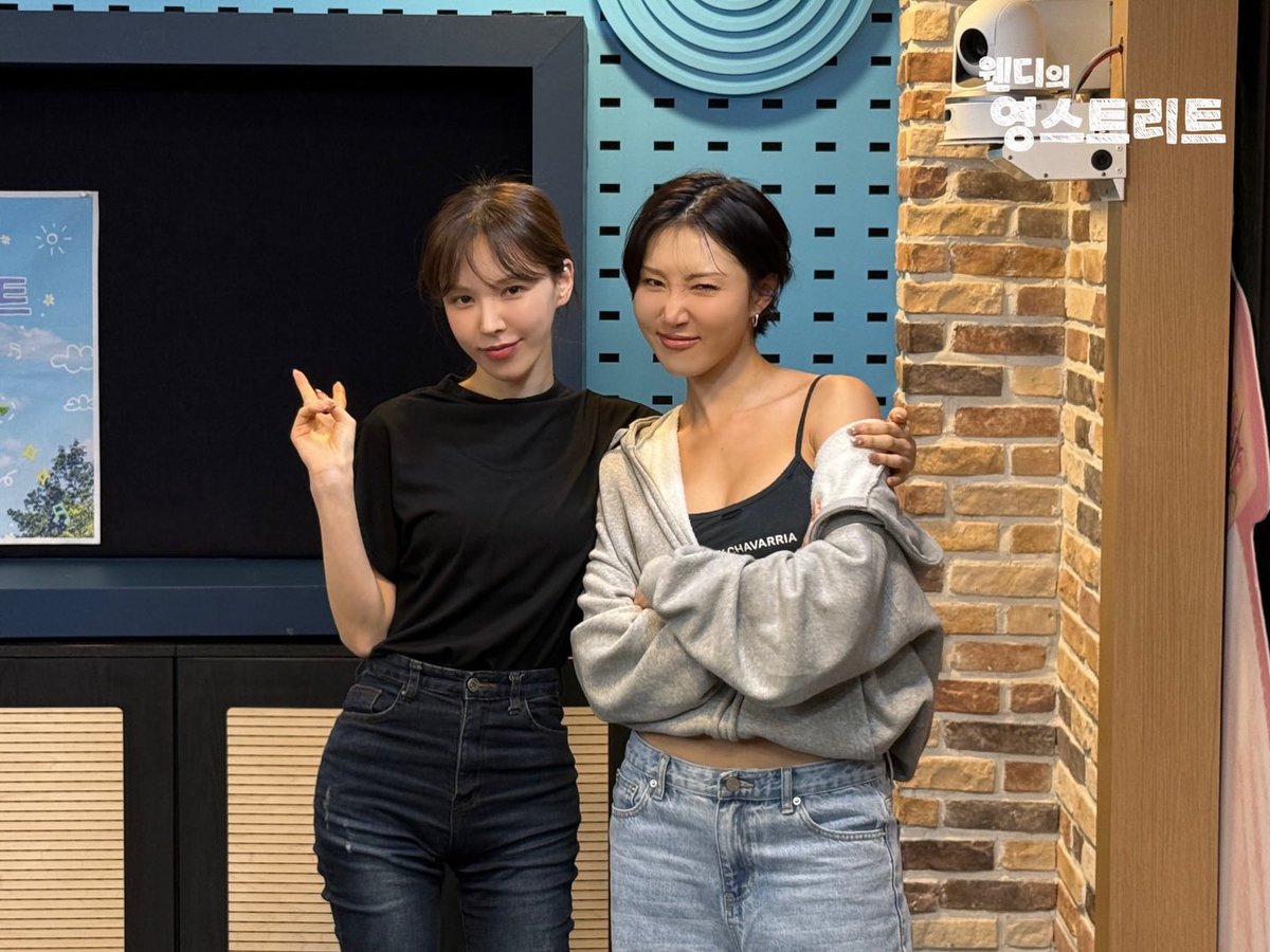 WENDY &amp; HWASA 🩵