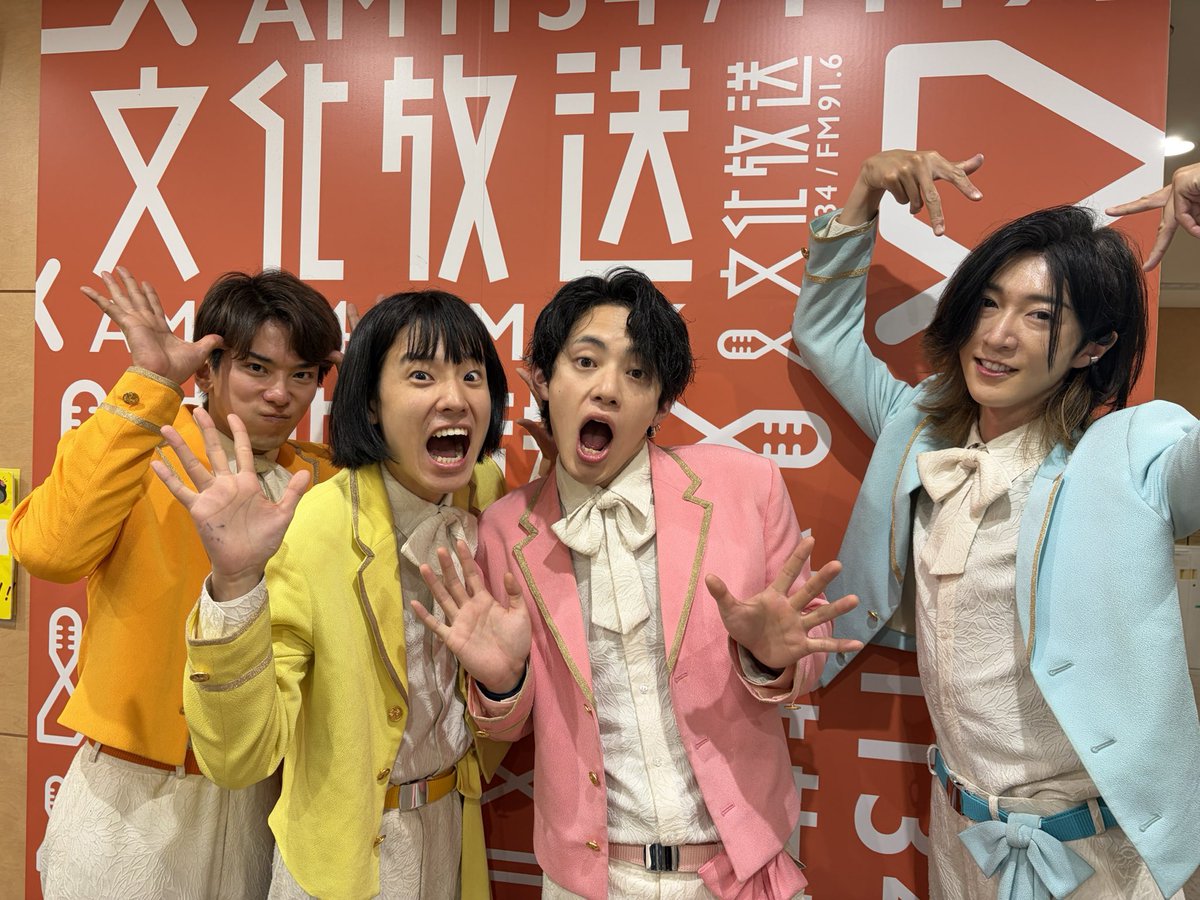 モナキ tweet media