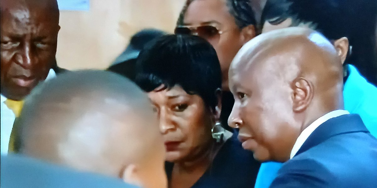 Neo9805's tweet photo. Mama Winnie was there🙆‍♀️🙆‍♀️ #EastLondon #Julius Malema https://t.co/HQt3OukH7E