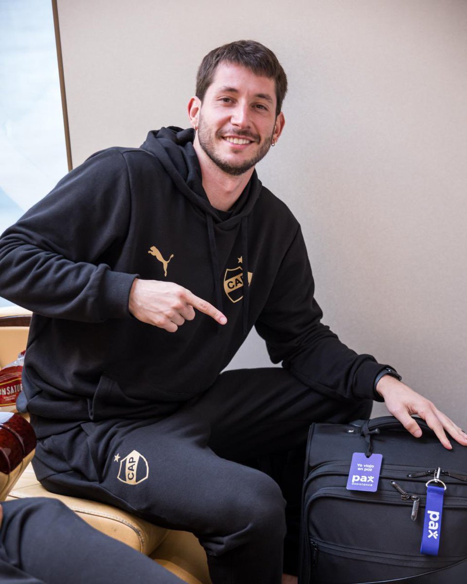 caplatense's tweet image. 🚢 Comenzó el viaje, siempre acompañados por @paxassistance. La asistencia al viajero oficial de #Platense 💜🦑

#𝐎𝐫𝐠𝐮𝐥𝐥𝐨𝐌𝐚𝐫𝐫𝐨́𝐧🤎