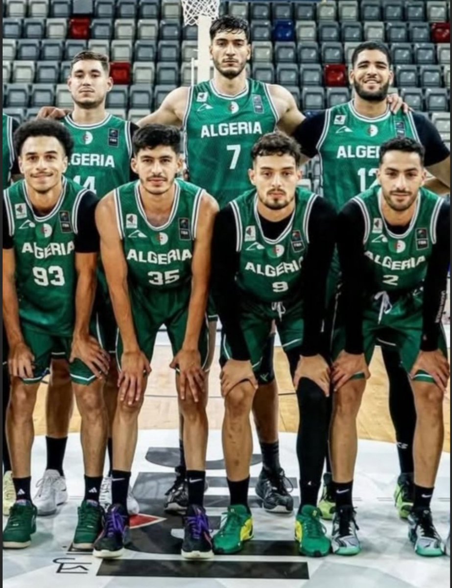 kpio500's tweet image. #7 is 7'1  F.M.