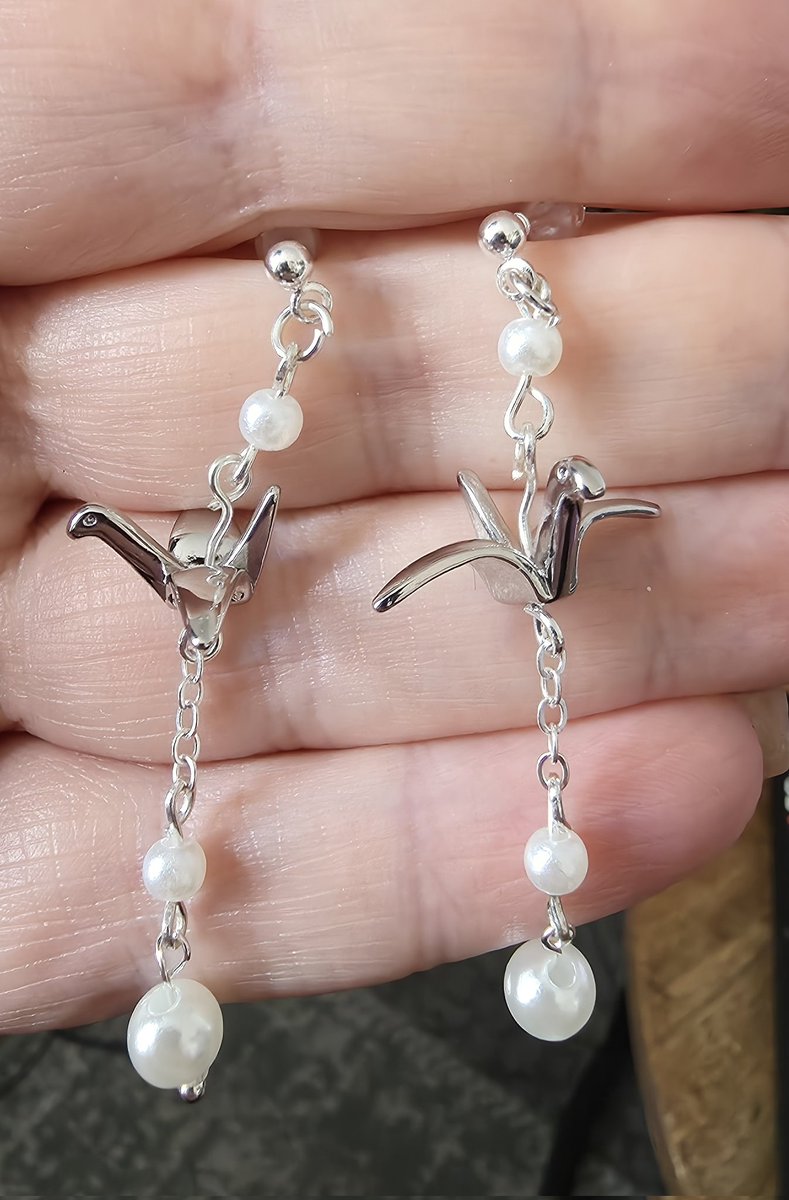 ponya_art's tweet image. More goodies arrived! I was initially just going to buy the gold coloured jewelry for an upcoming wedding, but I maaaaay have gotten a little lost in the shop and ordered a bunch more 😅 

In order: Jing Yuan, Caleb (x2), and Sylus inspired 🥰