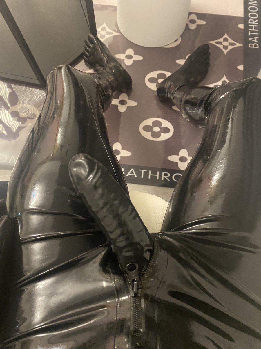 Latex者者 tweet media