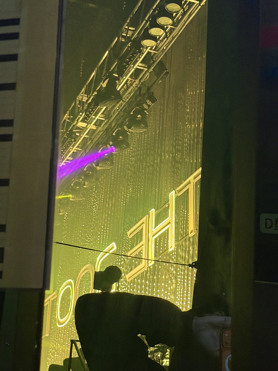 psyfe_member's tweet image. Thank you Tokyo!!!

ありがとう東京🗼🫶🏾

#JIMMY
#PSYCHICFEVER
#PCF_THEROOTS