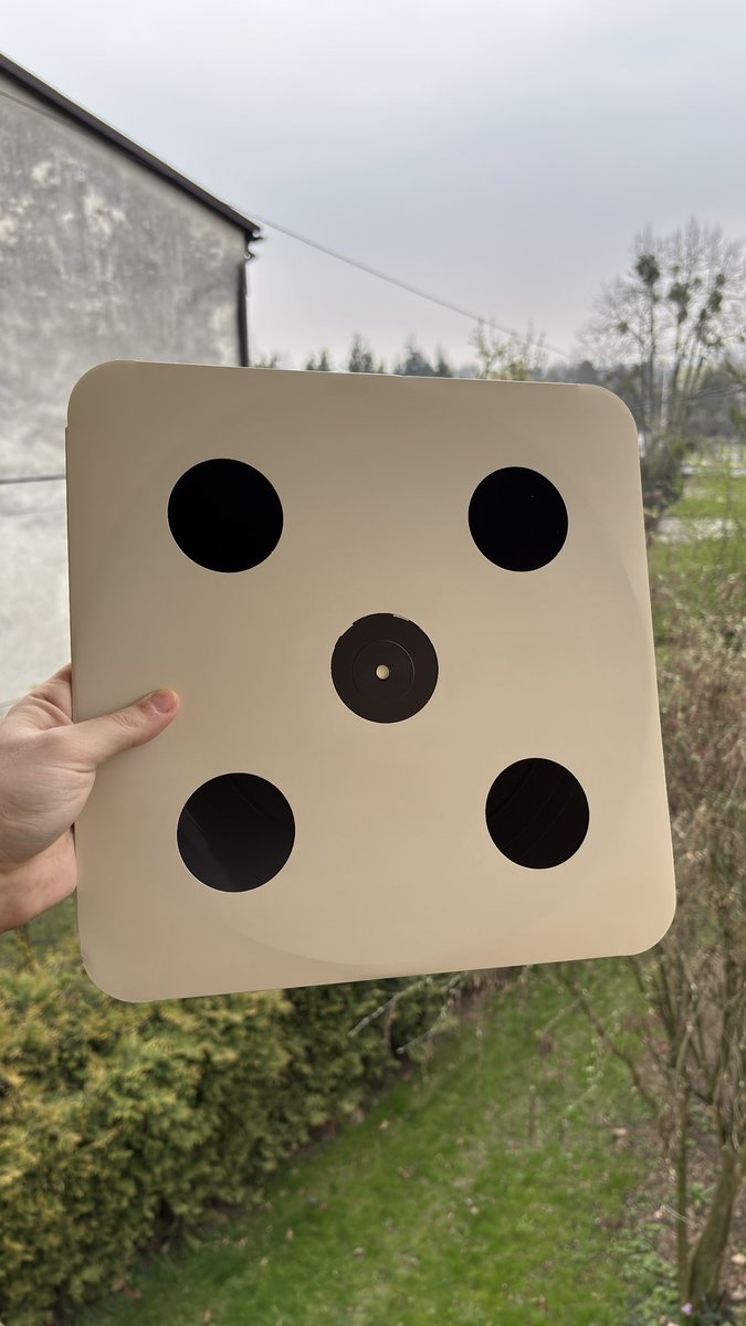 Resurrect tweet media