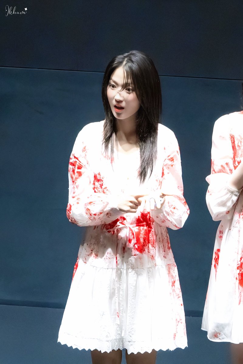 o3o_ikham's tweet photo. 260415 | 살목지 무대인사

언니..너무 이뻐요🥺✨

#김혜윤 https://t.co/Bq0lfpBiZn