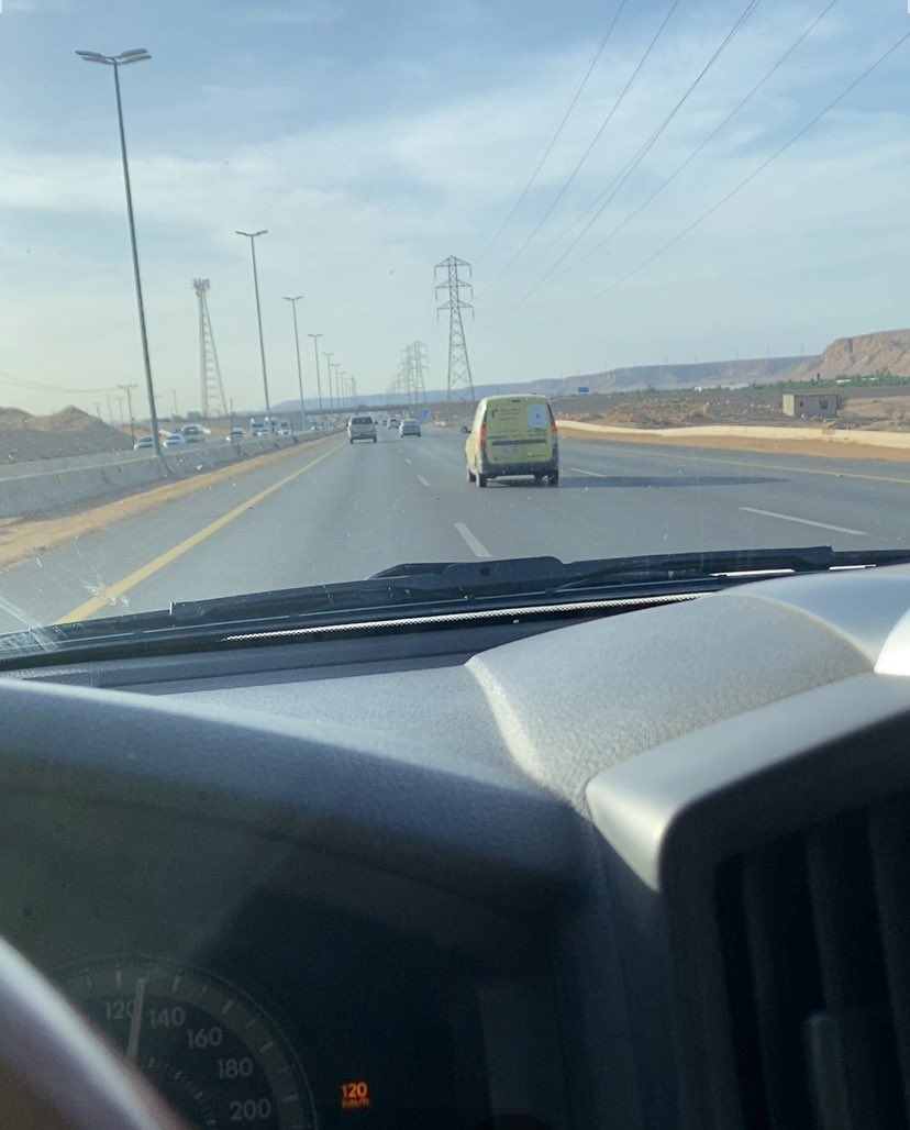 شعاري النصر 💛💙 tweet media