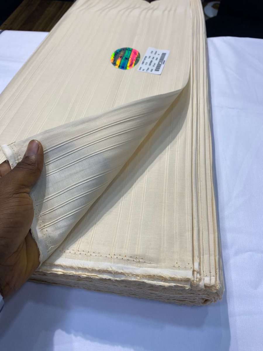 Humani ( THE FABRICS SELLER) tweet media