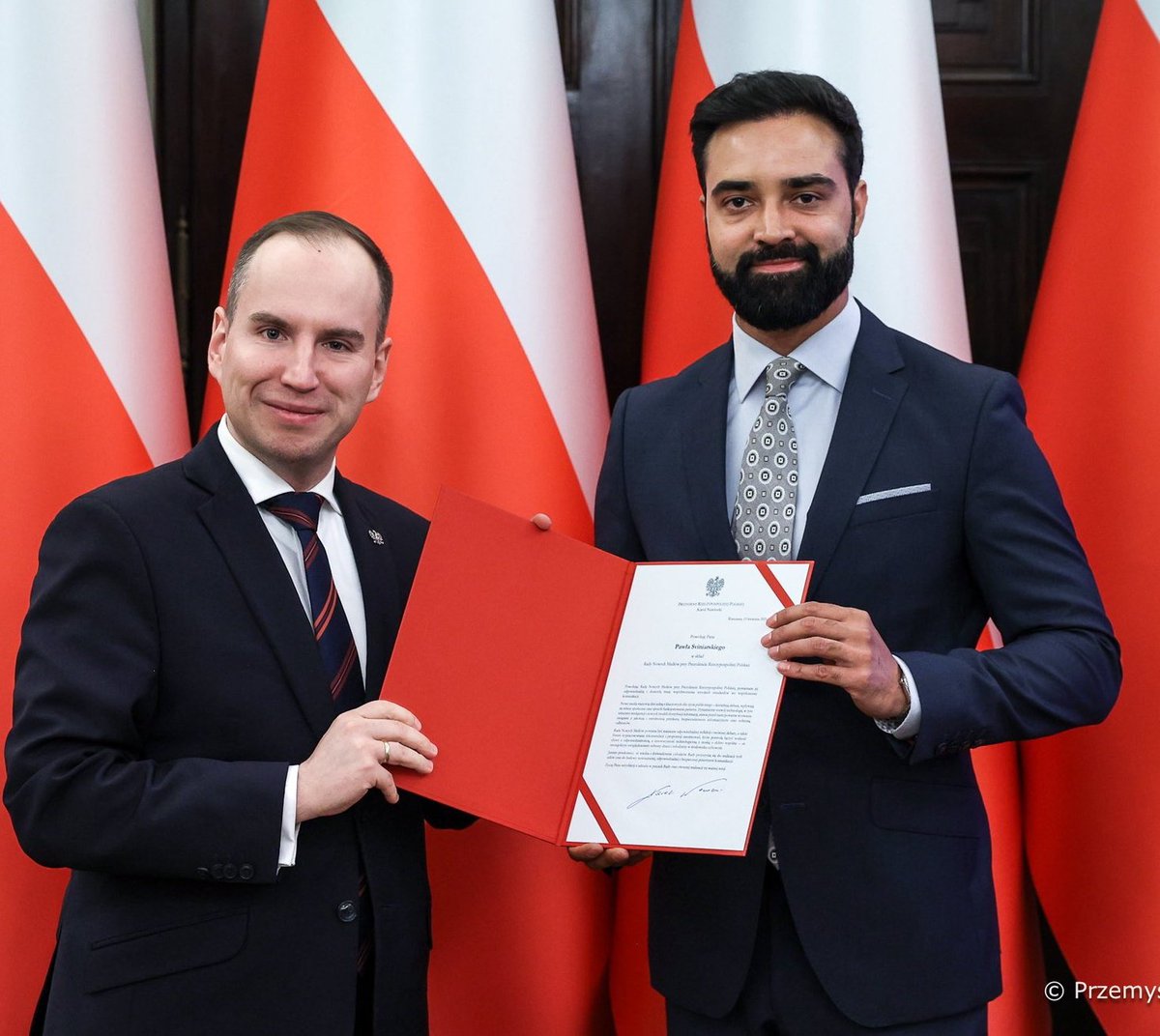 Ministerstwo Głupich Kroków tweet media