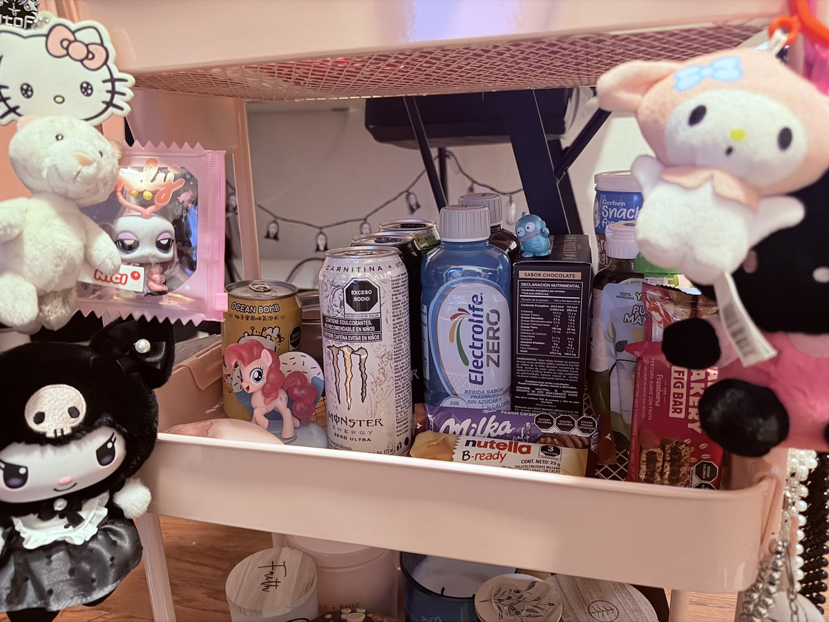 puffyrat's tweet photo. my snack drawer speaks to me at night https://t.co/Q8BKQJxCK7