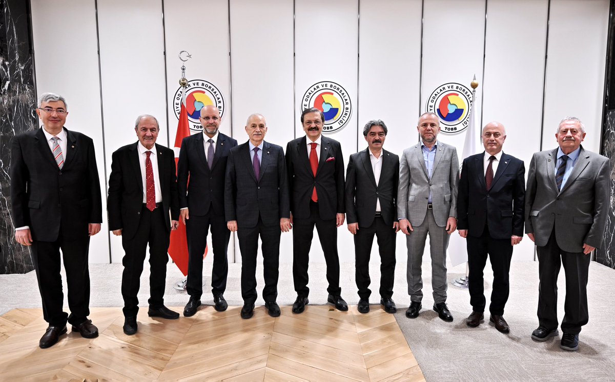 RHisarciklioglu's tweet photo. TOBB Yüksek Disiplin Kurulu Başkanımız Şahin Bilgiç ve Kurul Üyelerimizi Birliğimizde ağırladık. Nazik ziyaretleri için teşekkür ederim. https://t.co/2XXL2Cx8IM