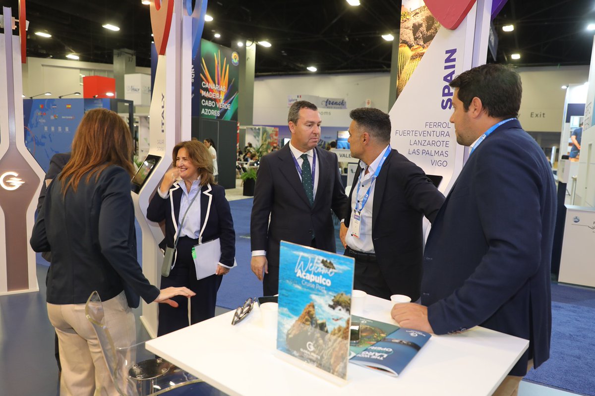 PuertosEstado's tweet photo. 🚢 #PortsofSpain, más que un stand compartido.
Presentaciones de los puertos de A Coruña, Almería, Ferrol, Las Palmas, Sevilla, Tenerife y Valencia junto a reuniones y promoción conjunta de destinos que posiciona a los #PuertosdelEstado y España como referente global del sector. https://t.co/h3Oe5Blud2