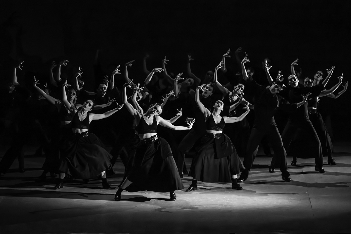 balletnacional's tweet image. Descubre la ensoñación de las instantáneas de Ruven Afanador en el Teatro @baluarte en Pamplona el 19 de abril a las 19:30h.
🇬🇧 Discover the dreamlike world of Ruven Afanador’s snapshots at the Baluarte Theatre in Pamplona on 19 April at 7.30 pm.
#BalletNacionaldeEspaña #Danza