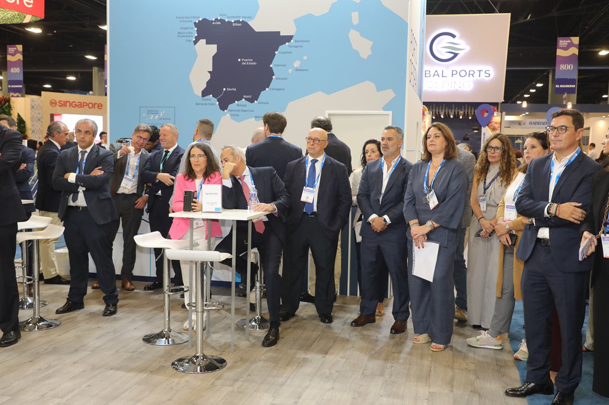 PuertosEstado's tweet photo. 🚢 #PortsofSpain, más que un stand compartido.
Presentaciones de los puertos de A Coruña, Almería, Ferrol, Las Palmas, Sevilla, Tenerife y Valencia junto a reuniones y promoción conjunta de destinos que posiciona a los #PuertosdelEstado y España como referente global del sector. https://t.co/h3Oe5Blud2