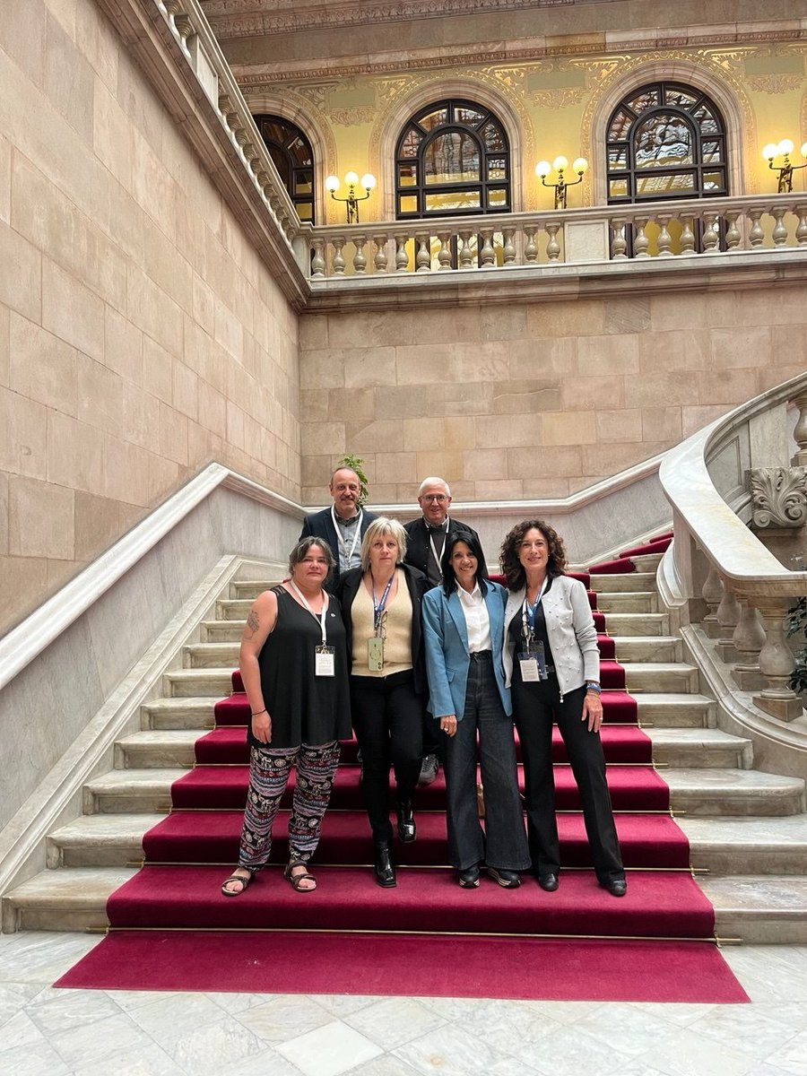 #SalvemCatalunya 
#SalvemlaGarrotxa

Avui l'executiva comarcal d'Aliança Catalana de la Garrotxa ha visitat el Parlament de Catalunya i ha assistit a diversos debats parlamentaris.