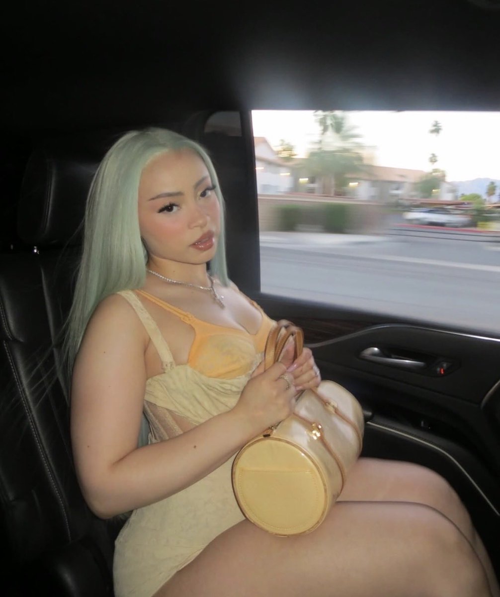 FearBuck tweet media