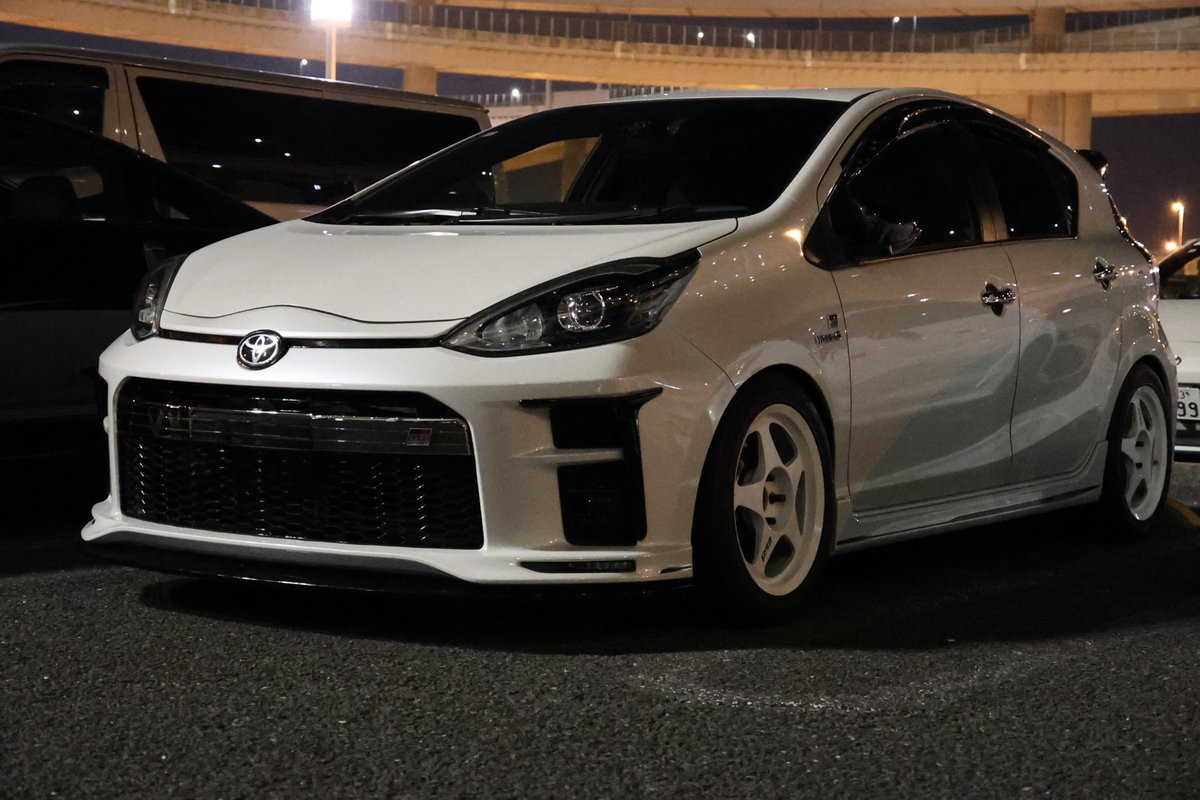 これでメインも足車も
白車体に白リーガマスターになりますた🤣
 #つみたてリーガ