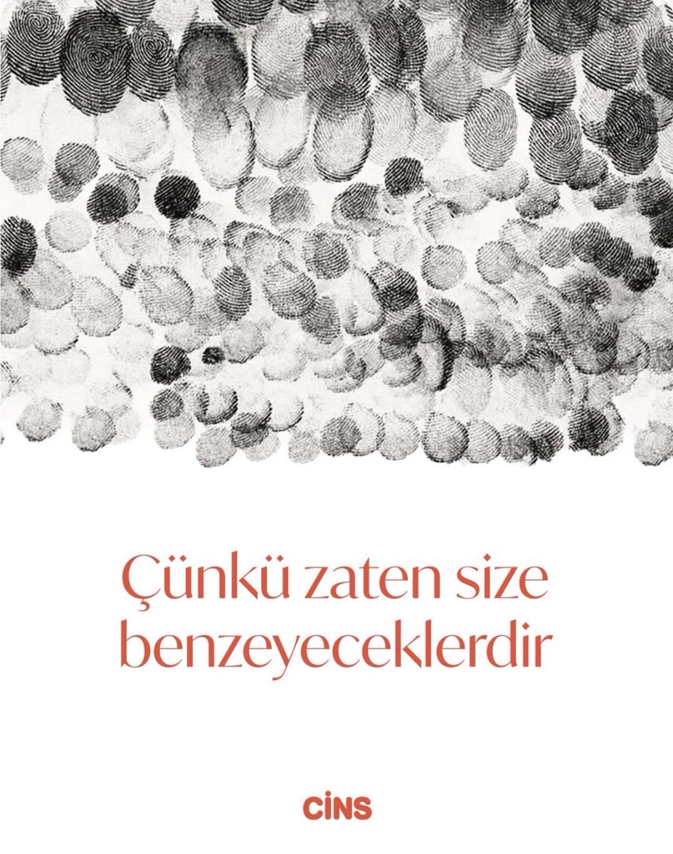 CinsDergi's tweet photo. Çocuklara verilen en güçlü eğitim, anlatılanlar değil yaşananlardır. Davranışlar, kelimelerden daha derin iz bırakır ve sessizce örnek olur. Bir nesli değiştirmek isteyen önce kendi hâlini düzeltir çünkü en güçlü eğitim, yaşanan örnektir. https://t.co/7tCO0o5K5E
