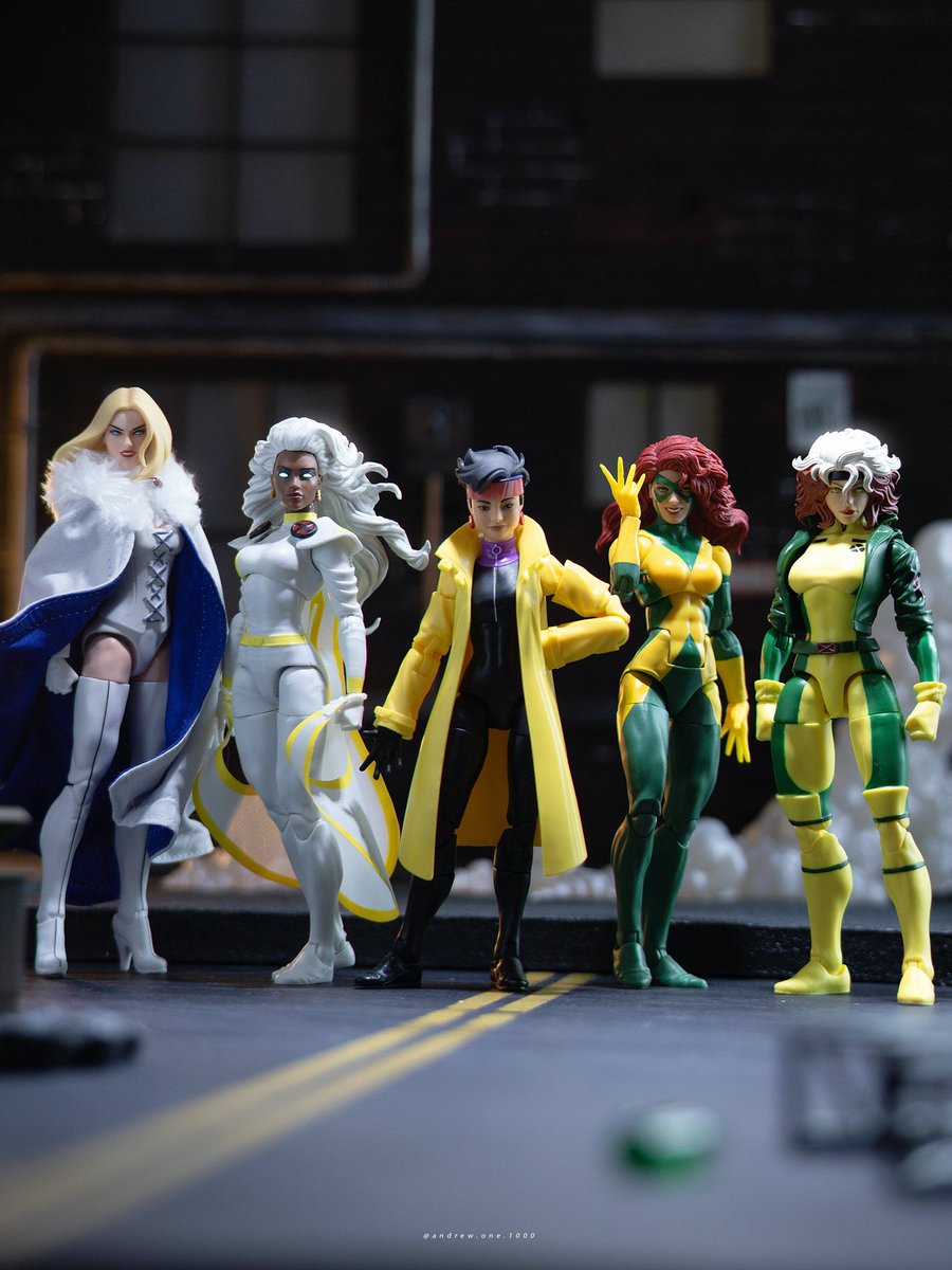 andrewone1000's tweet image. To Me, My X-Women.

#xmen 
#toyphotography