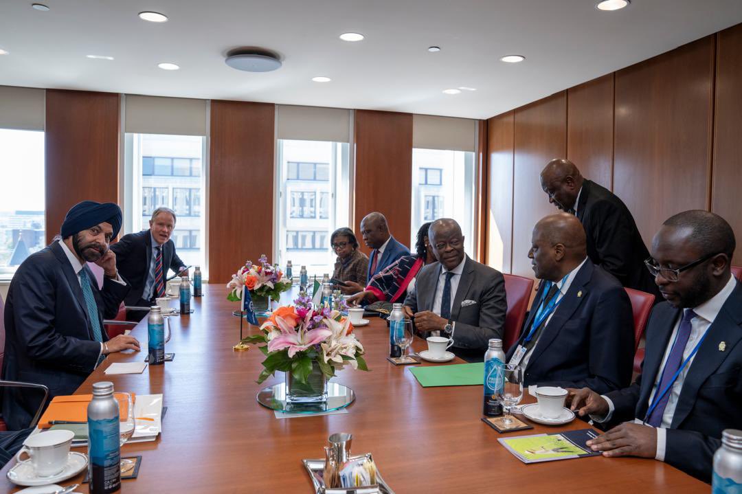 cenbank's tweet photo. Meeting With The World Bank President:  As part of the Nigerian delegation’s strategic engagements at the Spring Meetings of the International Monetary Fund (IMF) and the World Bank, the Governor of the Central Bank of Nigeria (CBN), Mr. Olayemi Cardoso and the Minister of Finance and Coordinating Minister of the Economy, Mr. Wale Edun,  met with the President of the World Bank, Mr. Ajay Banga, in his office in Washington, on Tuesday, April 14, 2026.
 
#CBN