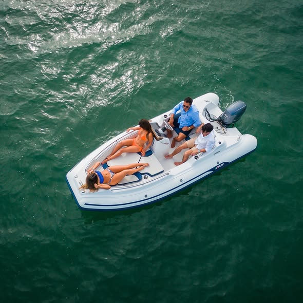 AbInflatables's tweet photo. Some days aren’t meant to stay docked.
They’re meant to chase the horizon — full throttle, wind in your face, and nowhere you have to be. 📷📷
With AB INFLATABLES, the journey is just as good as the destination.
#ChaseTheHorizon #ABInflatables #BoatLife #OnTheWater https://t.co/H9k59sv9et