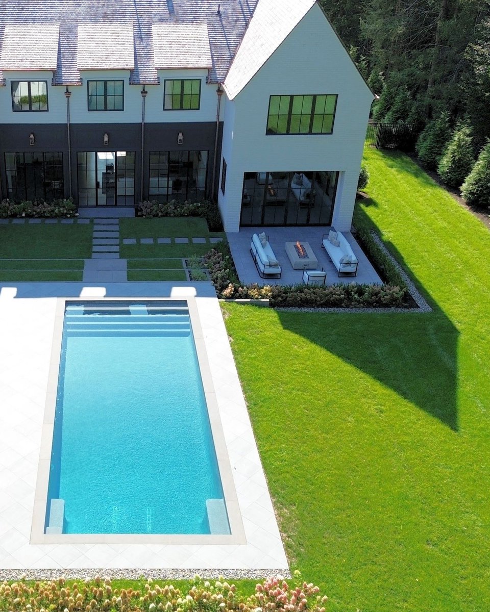 mufsonpools's tweet image. See it before it’s built 🌱

Our #3Drenderings bring your #outdoorspace to life—so every detail is planned before we begin.

Bring your imagination to life:
🔗 mufsonpools.com