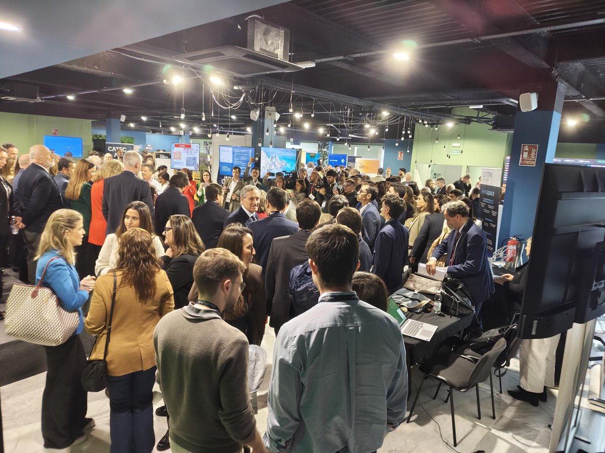 AmplifySoft's tweet photo. At @NSpaceSolutions 2026, big ideas are being shared — from space to the stage. At Amplify, we’re making sure everyone can follow them.

🎙️ Live subtitling &amp; translation
 → EN → ES
 → ES → EN

That’s AI applied where it matters: making events more accessible, more impactful. https://t.co/StmOTIWjEc