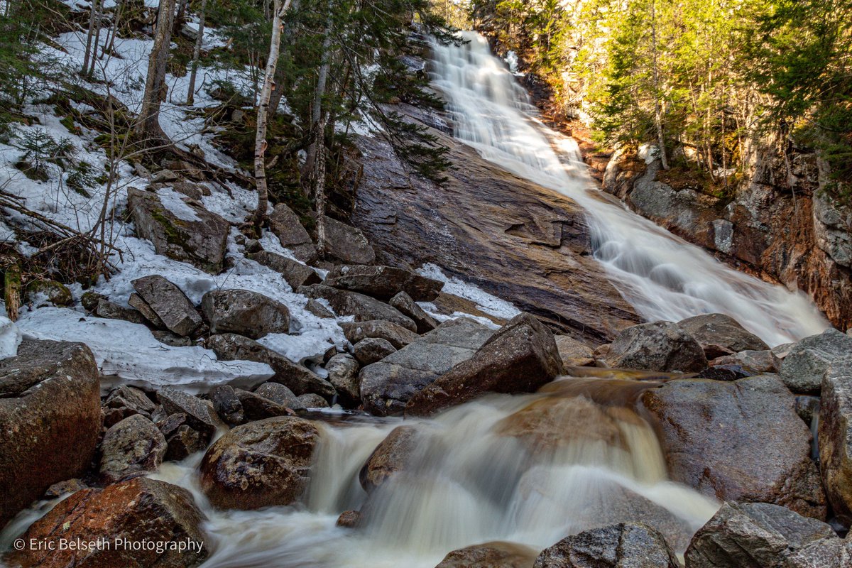 whitemts's tweet image. #WaterfallWednesday, but make it a throwback to last April. 

Guess which waterfall this is in the comments! 

(Stumped? Look at the hashtags for a hint.) 

📸 @ebelseth

#whitemountains #chasewaterfalls #crawfordnotch