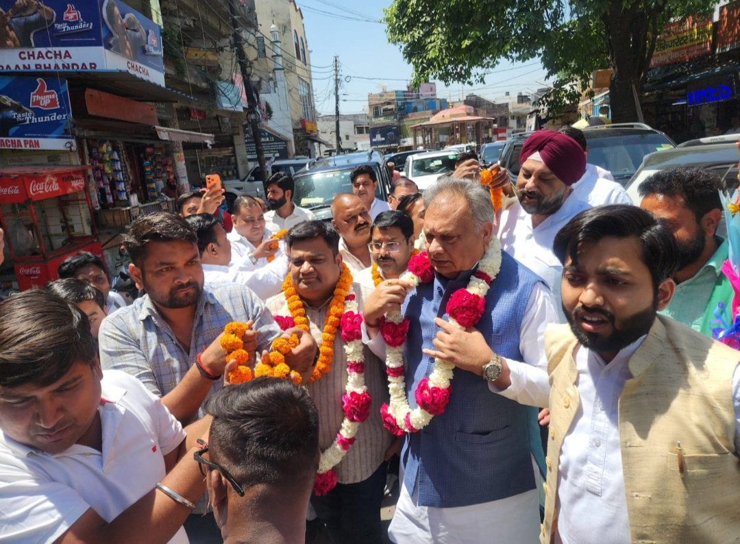 मेरठ में रालोद व्यापार प्रकोष्ठ की बड़ी संगठनात्मक बैठक सफलतापूर्वक संपन्न ✅
व्यापारियों की समस्याओं—GST की जटिलताएं, ऑनलाइन व्यापार का प्रभाव और संगठन विस्तार—पर गहन चर्चा हुई।