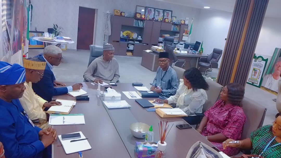 Federal Ministry of Housing and Urban Development tweet media