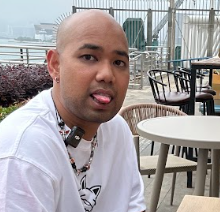 Pukerainbow 🤮🌈 tweet media