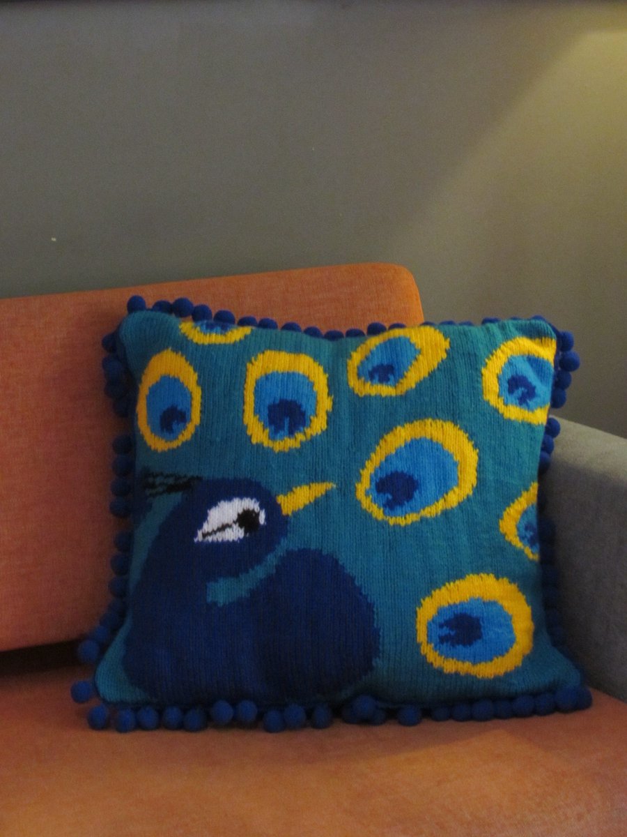 TeaCosyFolk's tweet image. The True Colours Peacock Cushion is a vibrant, eye‑catching knit with stunning detail and bold colourwork — a real statement piece for the home.
 teacosyfolk.co.uk/true-colours-p…
#Knitting #KnittingPattern #Crafts #knit #TeaCosyFolk #teacosy #Peacock #Colourwork #HomeDecorKnitting