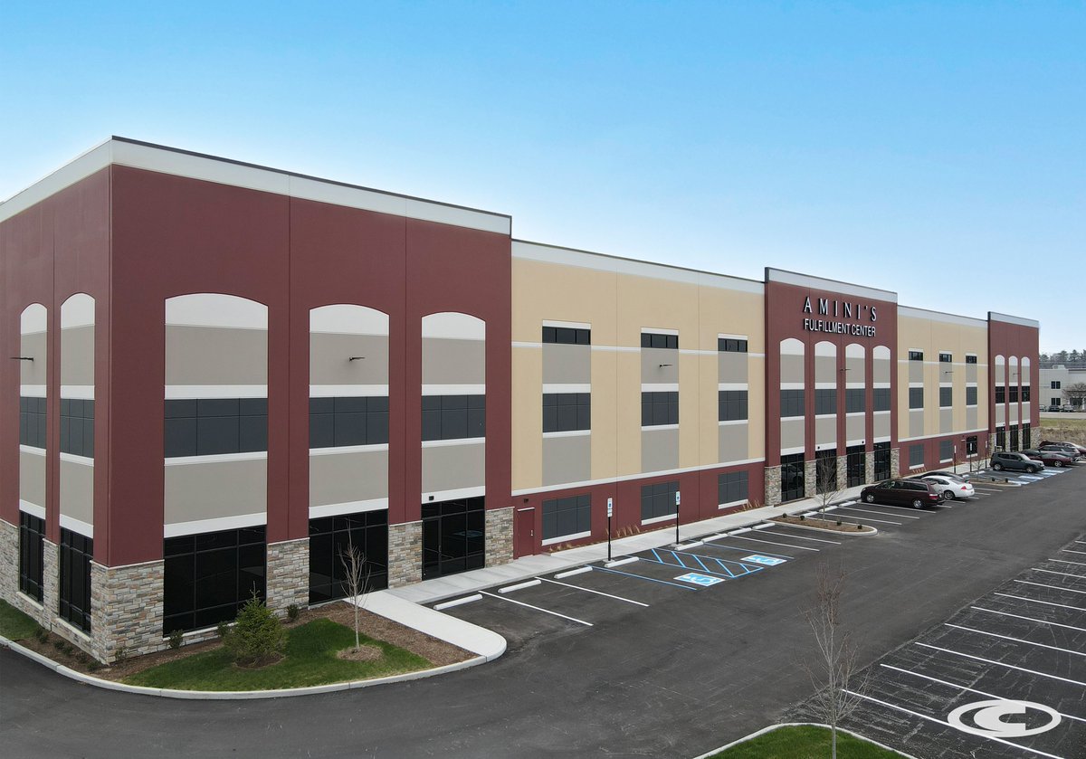 ContegraCC's tweet photo. Amini’s Fulfillment Warehouse is complete 👏 The 48,000 SF multi-use facility includes a fulfillment center, wood shop, hot tub shop, and administrative offices. #Contegra #ConstructionwithIntegrity https://t.co/mfB33aaN9t