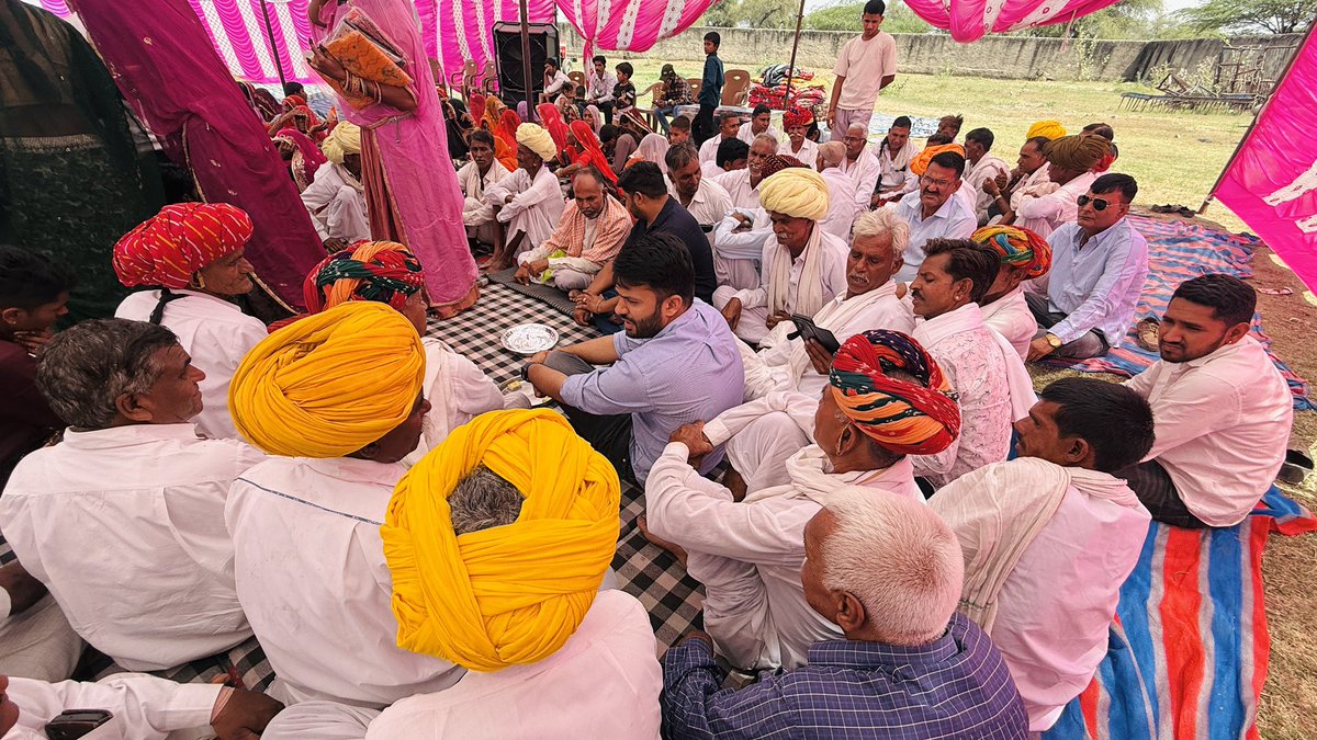 आज क्षेत्र के विभिन्न गाँवों में सामाजिक कार्यक्रमों में सम्मिलित हुआ:-

📍 दिलवाड़ी: राधा रानी ट्रांसपोर्ट का शुभारंभ (बधाई दिलीप सिंह राठौड़ जी)।

📍 जसवंतपुरा: भाई श्री सुरेंद्र जी चौधरी जी के पारिवारिक कार्यक्रम।

📍 सनोद &amp; राजोसी: वैवाहिक समारोह (खारोल एवं चीता परिवार)।

इस