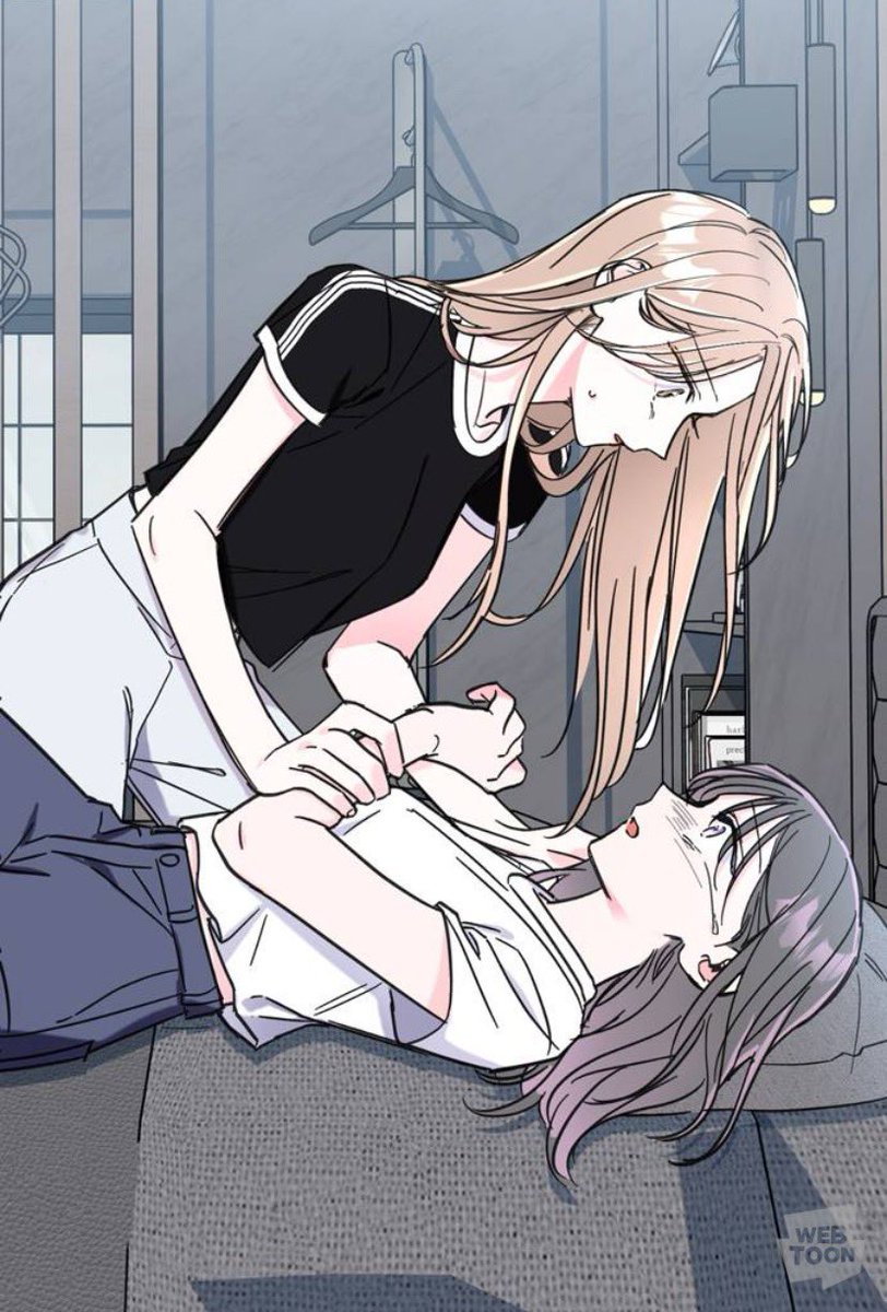 aiia001's tweet image. เกิดอะไรขึ้นคะ ทำไมล่าสุดเค้าขึ้นเตียงกันแล้ว  ฝันร้ายถึงสมัยอดีตตอนโดนบุลลี่ หัวทองเลยต้องมาปลุก😭